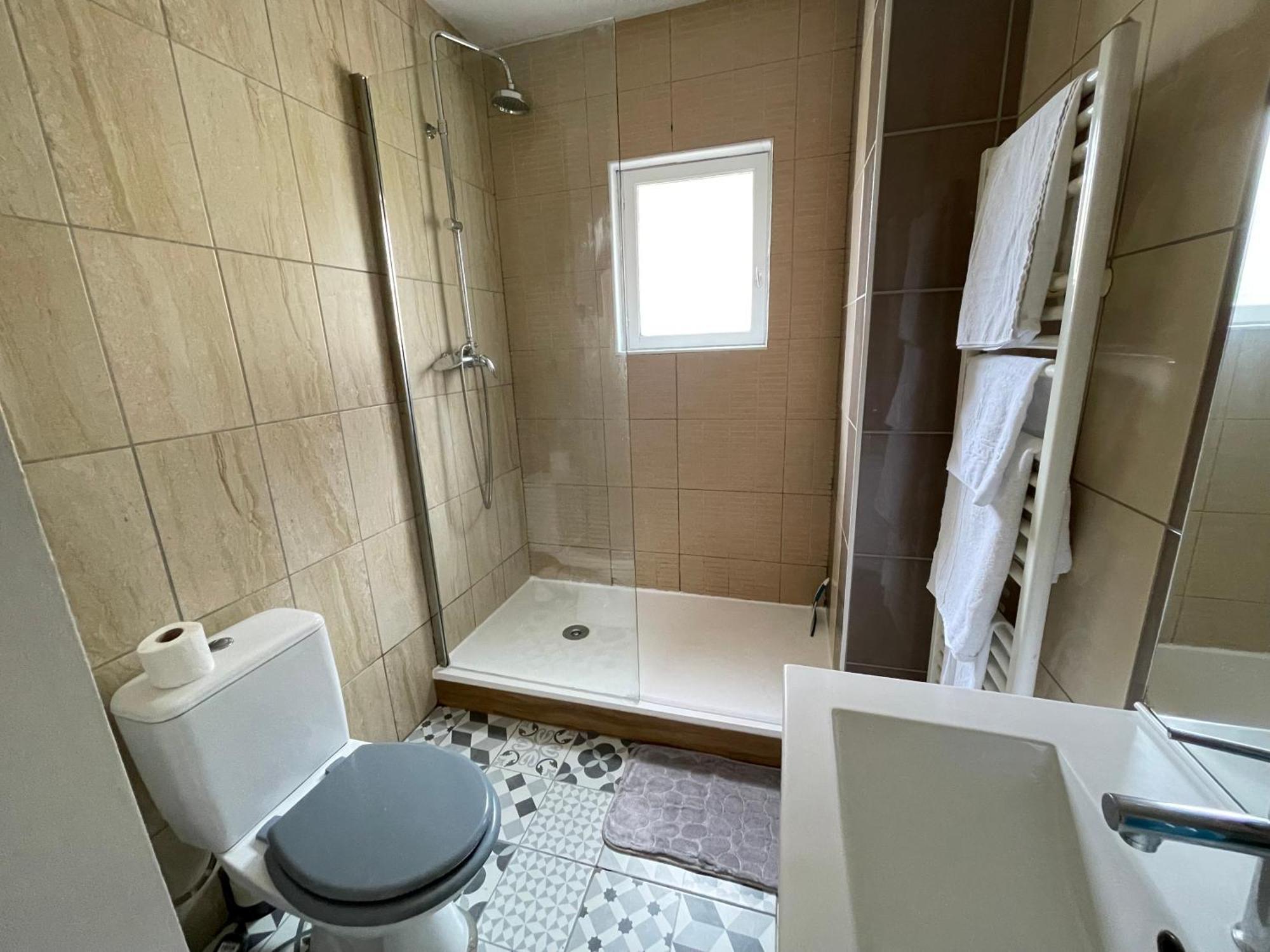 Hexagone Wifi Un Sejour A Part Apartment Longeville-les-Metz Luaran gambar