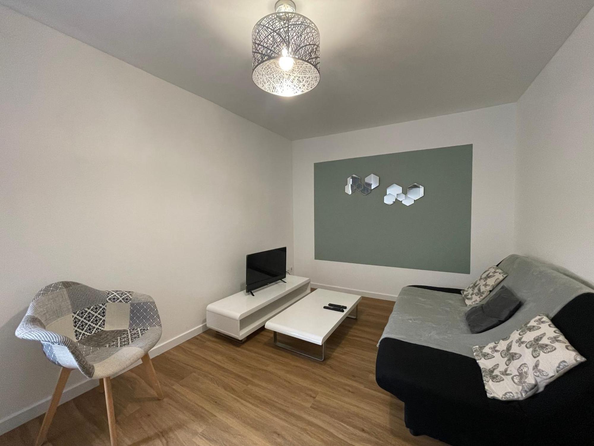 Hexagone Wifi Un Sejour A Part Apartment Longeville-les-Metz Luaran gambar