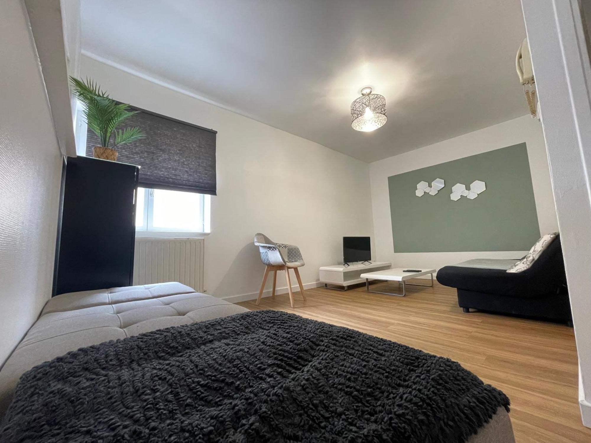 Hexagone Wifi Un Sejour A Part Apartment Longeville-les-Metz Luaran gambar