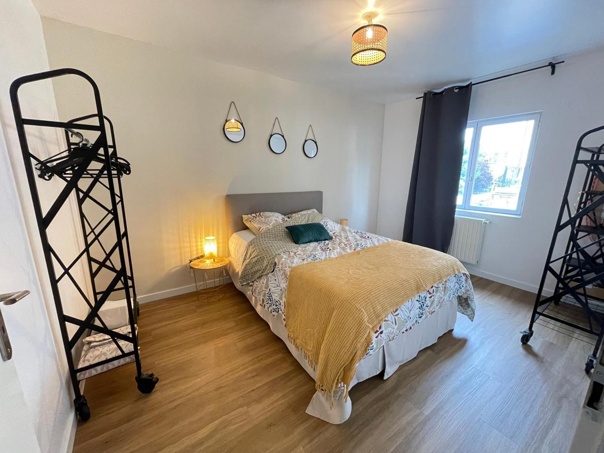 Hexagone Wifi Un Sejour A Part Apartment Longeville-les-Metz Luaran gambar